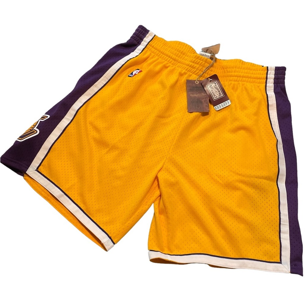 Mitchel & Ness Men's Los Angeles Lakers Hardwood Classics Swingman Shorts - Picture 2 of 7
